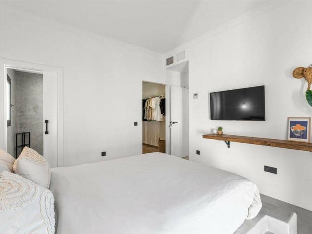 5 sypialnia Willa na sprzedaż w Estepona z basenem garażem - 995 000 € (Ref: 9658140)