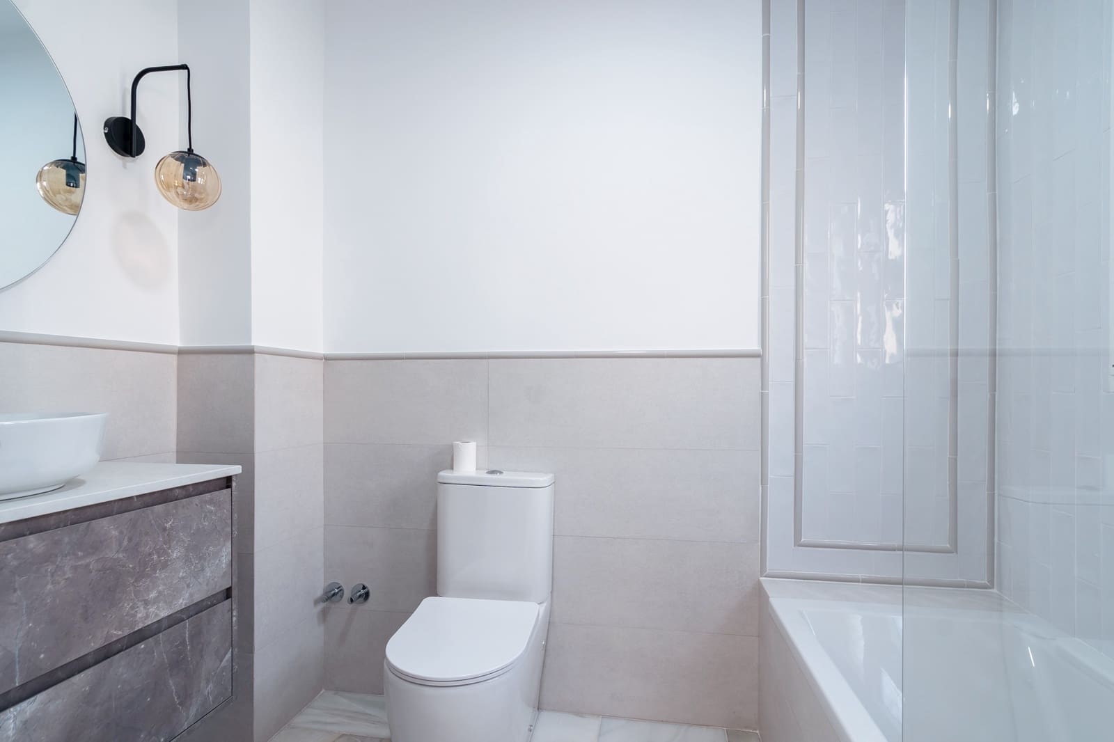 3 slaapkamer Huis te huur in Marbella met zwembad garage - € 3.000 (Ref: 9665704)