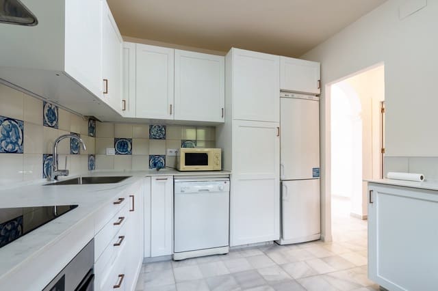 3 slaapkamer Huis te huur in Nagüeles Alto, Marbella met zwembad garage - € 3.000 (Ref: 9665704)