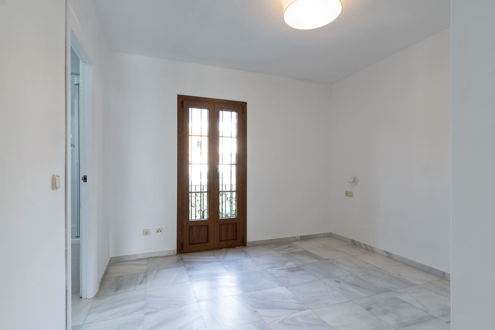 3 slaapkamer Huis te huur in Marbella met zwembad garage - € 3.000 (Ref: 9665704)