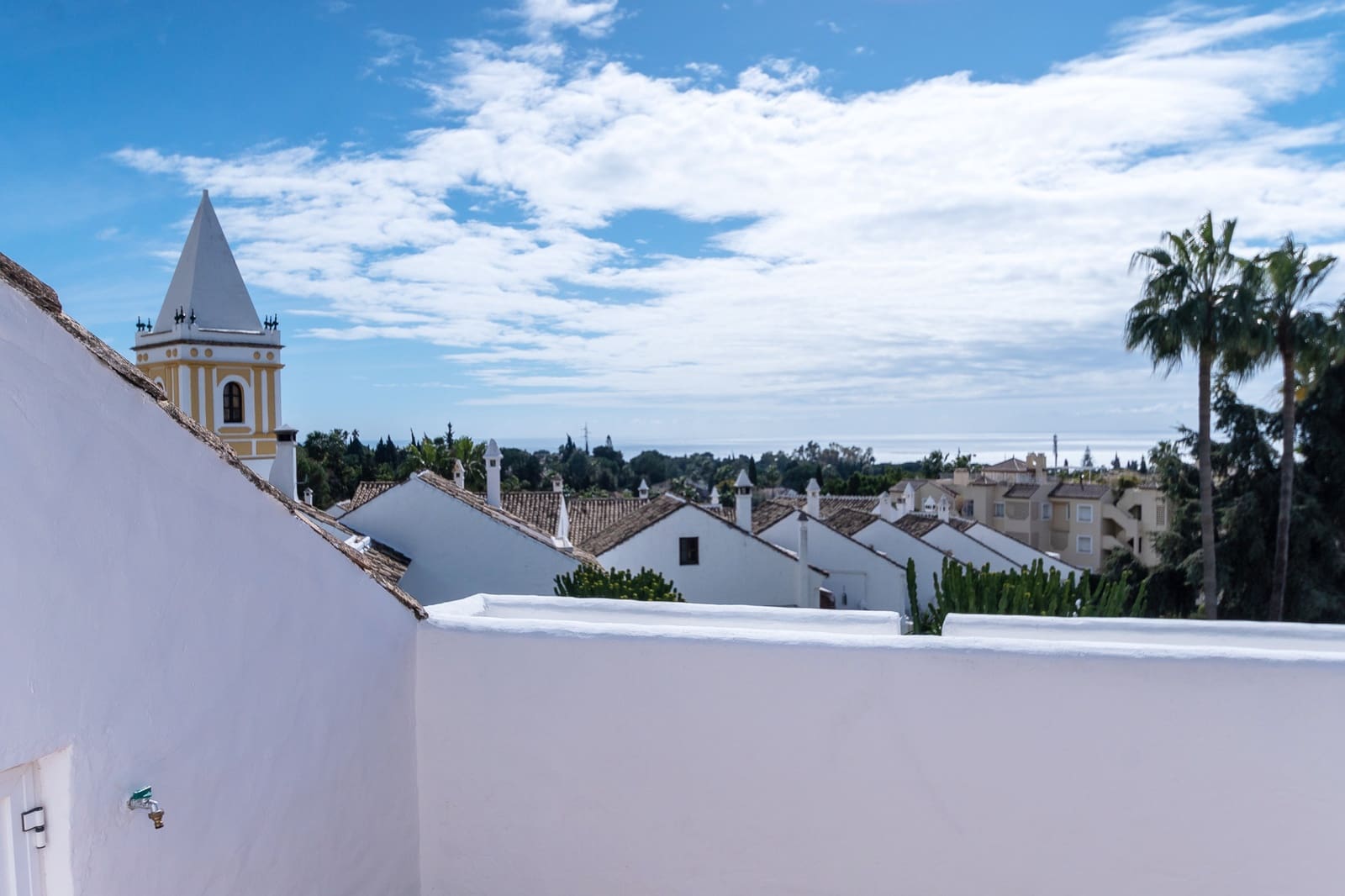 3 slaapkamer Huis te huur in Marbella met zwembad garage - € 3.000 (Ref: 9665704)