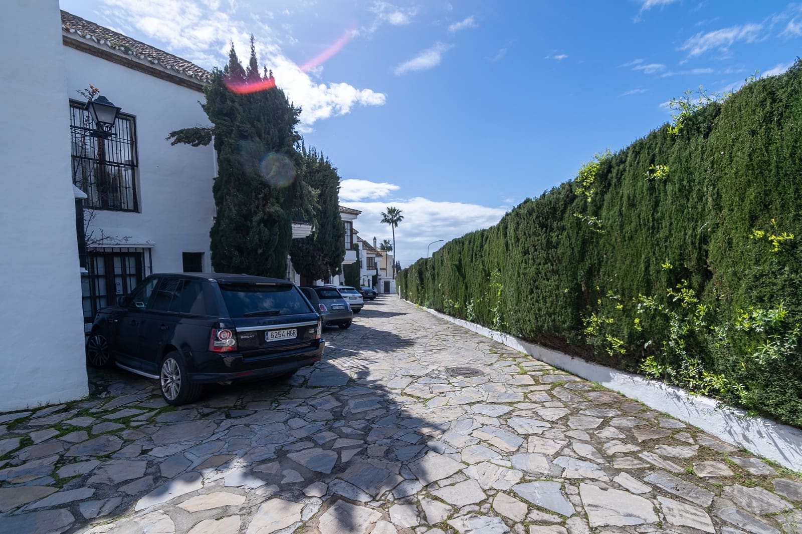 3 slaapkamer Huis te huur in Marbella met zwembad garage - € 3.000 (Ref: 9665704)