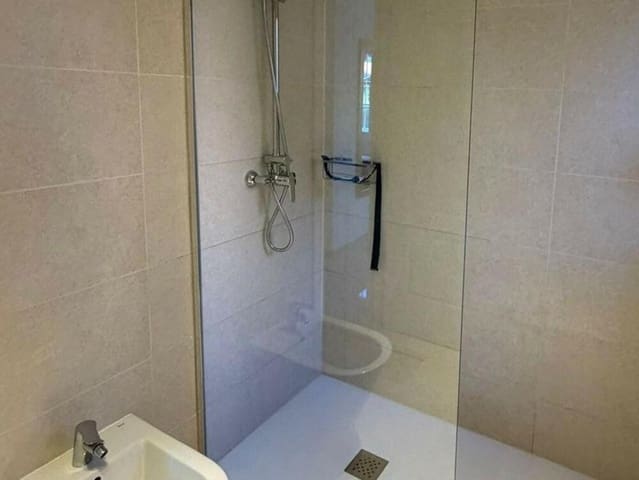 2 soverom Leilighet til leie i Guadalobón, Estepona med svømmebasseng garasje - € 2 200 (Ref: 9669749)