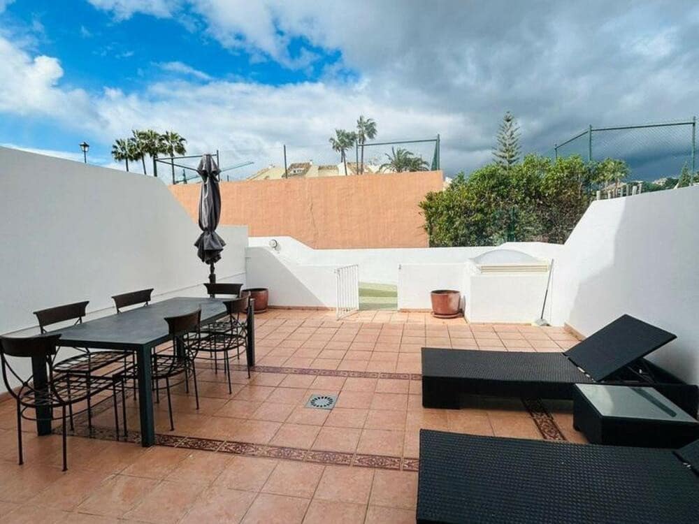 4 sypialnia Dom do wynajęcia w Marbella z basenem garażem - 5 500 € (Ref: 9669751)