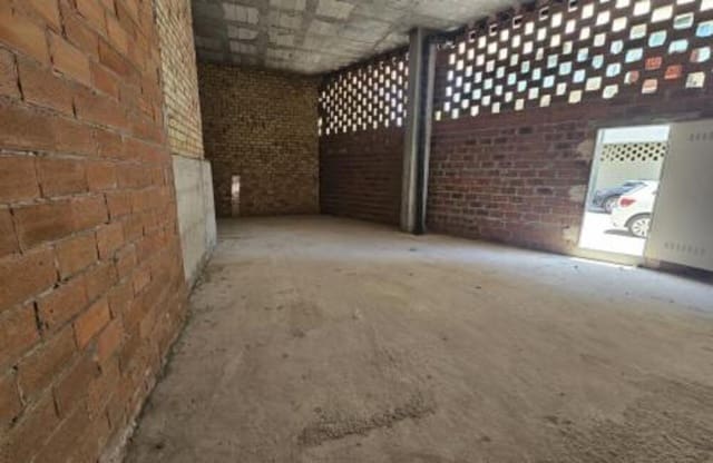 Empresa para arrendar em Nueva Alcántara, Marbella - 2 000 € (Ref: 9669756)