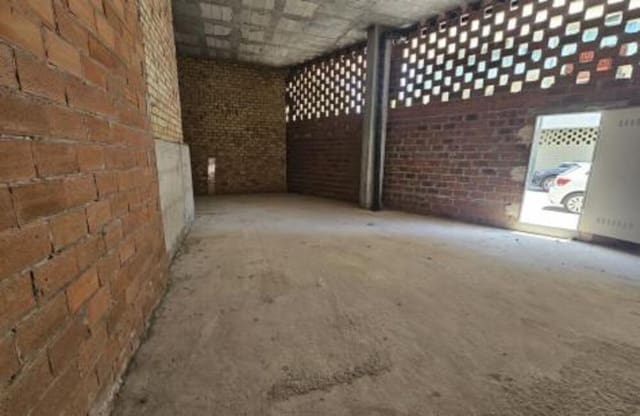 Business for rent in Nueva Alcántara, Marbella - € 2,500 (Ref: 9669756)