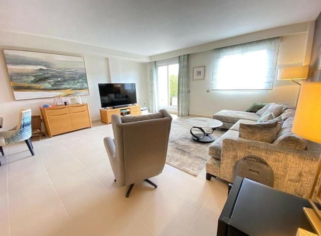 3 Zimmer Haus zu verkaufen in El Paraiso, Estepona mit Pool Garage - 530.000 € (Ref: 9673703)