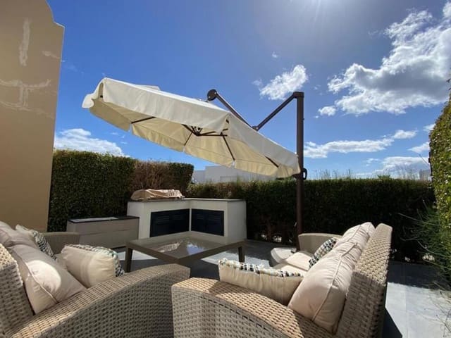 3 Zimmer Haus zu verkaufen in El Paraiso, Estepona mit Pool Garage - 530.000 € (Ref: 9673703)