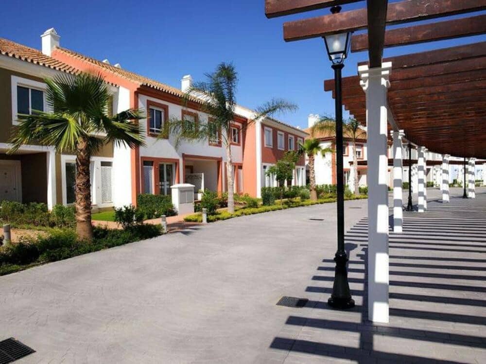 Casa de 3 habitaciones en El Paraiso en venta con piscina garaje - 530.000 € (Ref: 9673703)