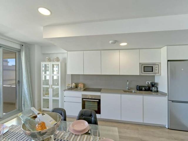 3 chambre Appartement à vendre à Buenas Noches, Estepona avec piscine garage - 495 000 € (Ref: 9673704)