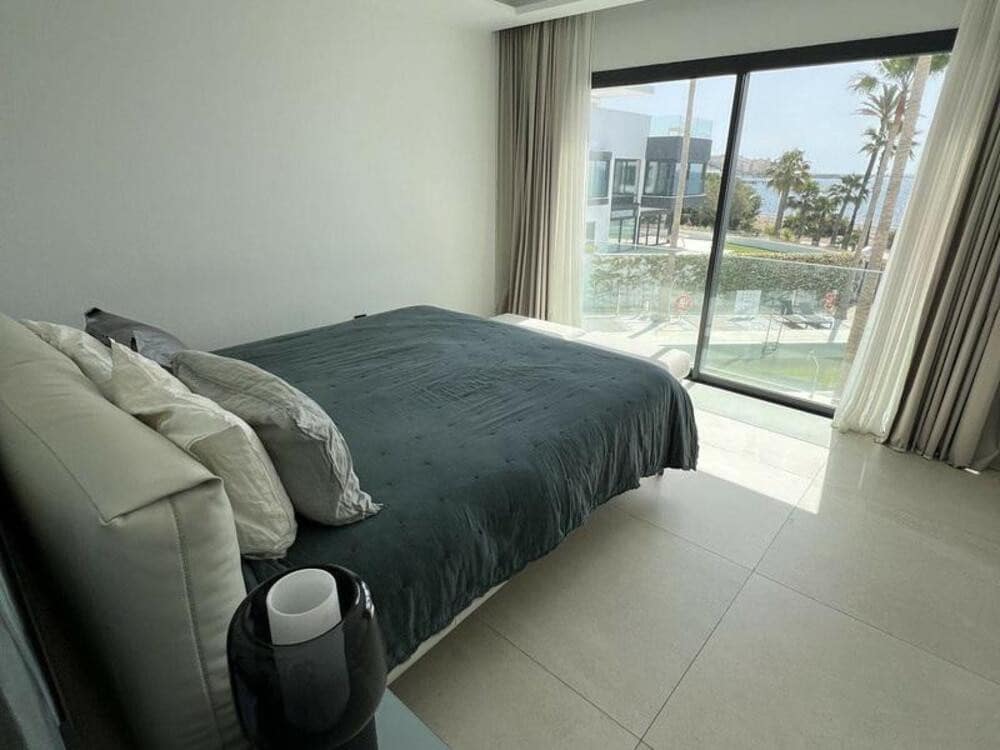 Casa de 4 habitaciones en Estepona en alquiler con piscina garaje - 10.000 € (Ref: 9676624)