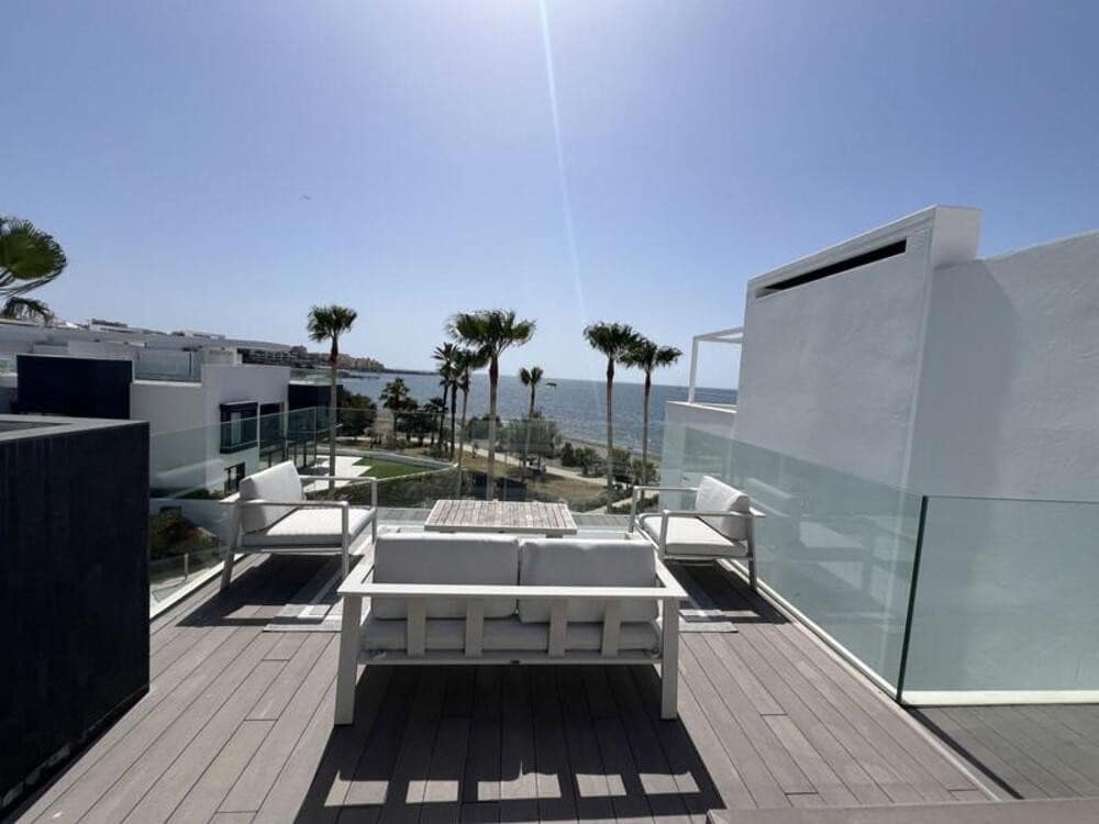 Casa de 4 habitaciones en Estepona en alquiler con piscina garaje - 10.000 € (Ref: 9676624)