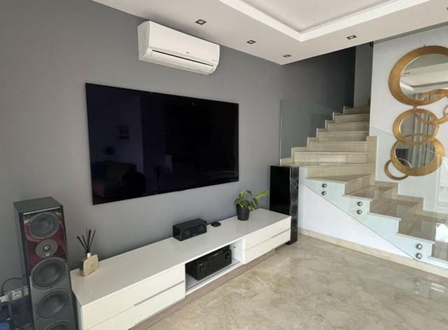 3 quarto Casa em Banda para arrendar em Aloha Golf, Marbella com piscina garagem - 3 200 € (Ref: 9676625)