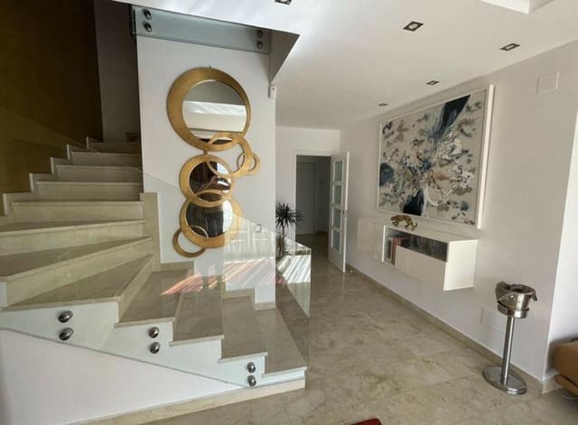 3 quarto Casa em Banda para arrendar em Aloha Golf, Marbella com piscina garagem - 3 200 € (Ref: 9676625)