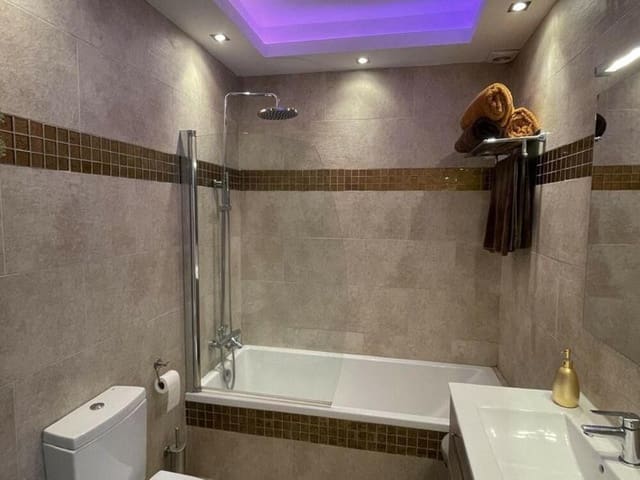 3 quarto Casa em Banda para arrendar em Aloha Golf, Marbella com piscina garagem - 3 200 € (Ref: 9676625)