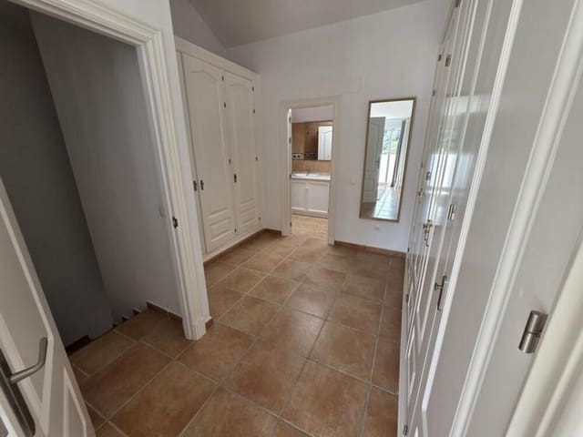3 slaapkamer Huis te huur in Benahavís pueblo, Benahavís met zwembad garage - € 2.200 (Ref: 9676626)