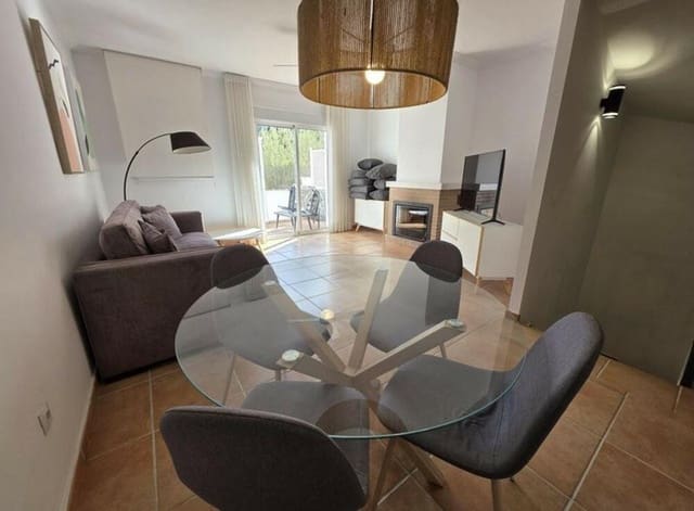3 slaapkamer Huis te huur in Benahavís pueblo, Benahavís met zwembad garage - € 2.200 (Ref: 9676626)