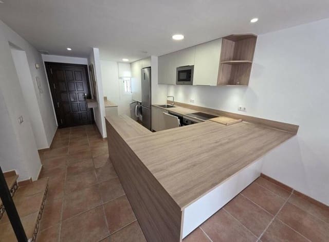 3 slaapkamer Huis te huur in Benahavís pueblo, Benahavís met zwembad garage - € 2.200 (Ref: 9676626)