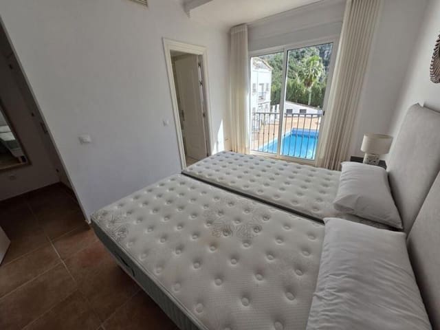 3 slaapkamer Huis te huur in Benahavís pueblo, Benahavís met zwembad garage - € 2.200 (Ref: 9676626)