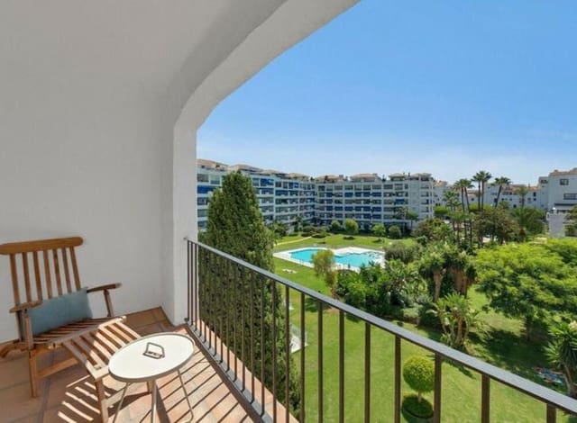 3 bedroom Apartment for sale in Puerto Banus, Marbella with pool garage - € 949,000 (Ref: 9676628)