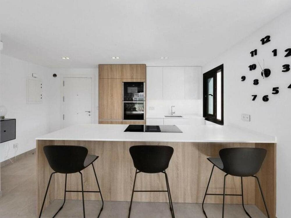 3 bedroom Apartment for sale in Puerto Banus with pool garage - € 949,000 (Ref: 9676628)