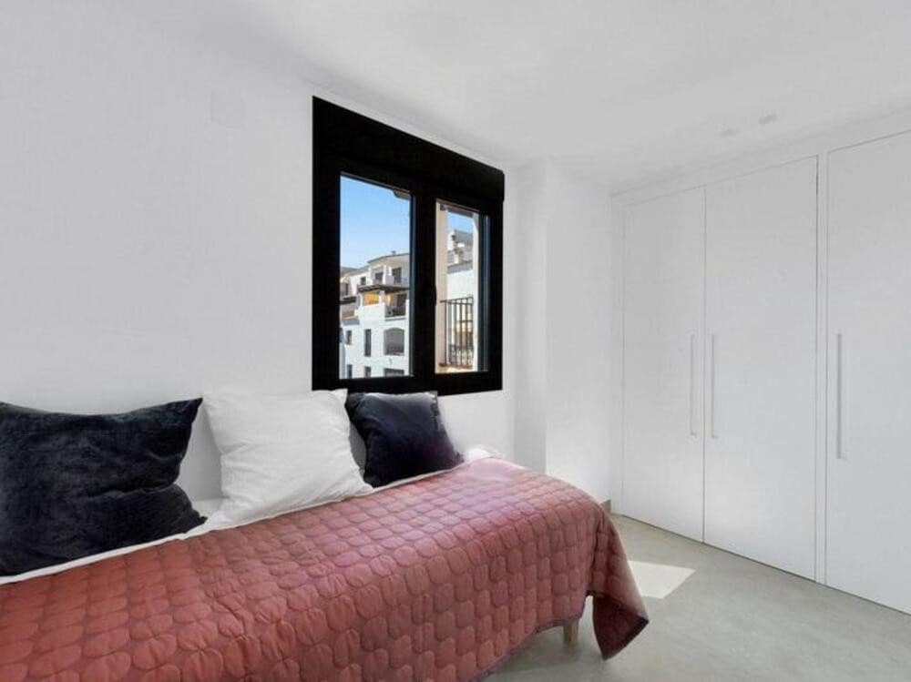 3 bedroom Apartment for sale in Puerto Banus with pool garage - € 949,000 (Ref: 9676628)