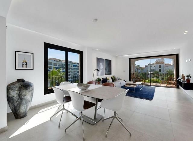 3 soveværelse Lejlighed til salg i Puerto Banus, Marbella med swimmingpool garage - € 949.000 (Ref: 9676628)