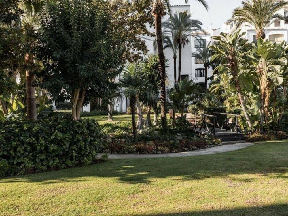 3 bedroom Apartment for sale in Puerto Banus with pool garage - € 949,000 (Ref: 9676628)