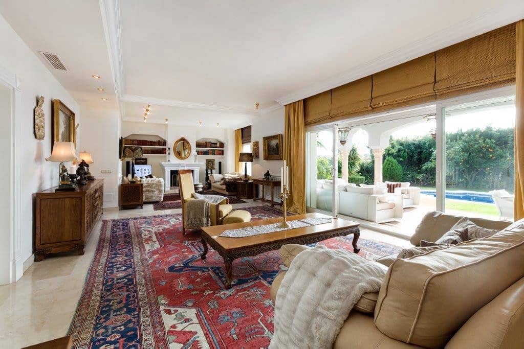 5 bedroom Villa for sale in La Quinta with garage - € 2,750,000 (Ref: 9676629)