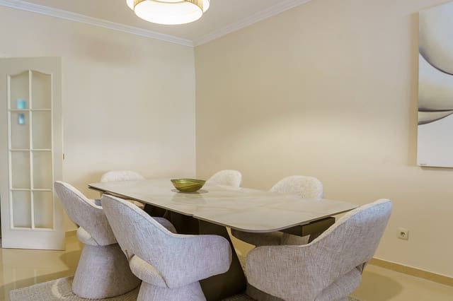 2 slaapkamer Appartement te koop in Puerto Banus, Marbella met zwembad garage - € 950.000 (Ref: 9676630)