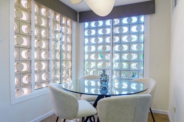 2 slaapkamer Appartement te koop in Puerto Banus, Marbella met zwembad garage - € 950.000 (Ref: 9676630)