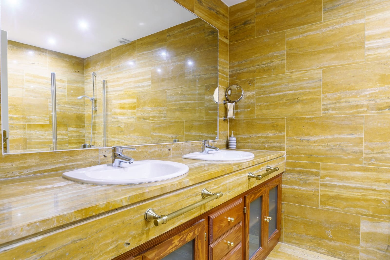 2 slaapkamer Appartement te koop in Marbella met zwembad garage - € 950.000 (Ref: 9676630)