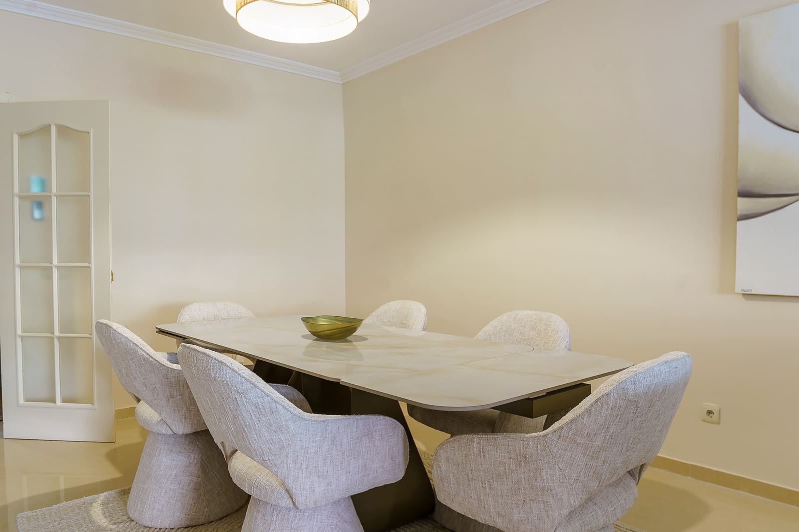 2 soverom Leilighet til leie i Marbella med svømmebasseng garasje - € 6 000 (Ref: 9676631)