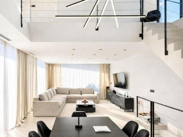 2 slaapkamer Villa te huur in Nueva Andalucía Centro, Marbella met zwembad garage - € 15.000 (Ref: 9679363)