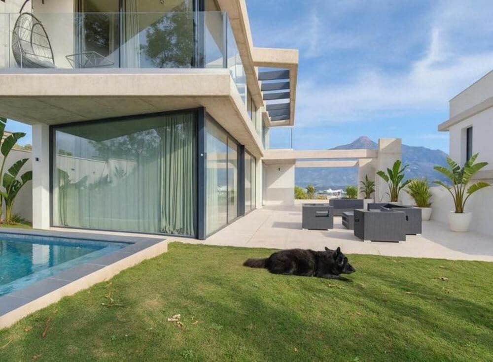 2 soveværelse Villa til leje i Nueva Andalucia med swimmingpool garage - € 15.000 (Ref: 9679363)