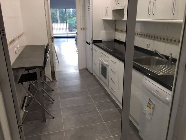 2 sypialnia Apartament do wynajęcia w Puerto Banus, Marbella z garażem - 2 200 € (Ref: 9679364)