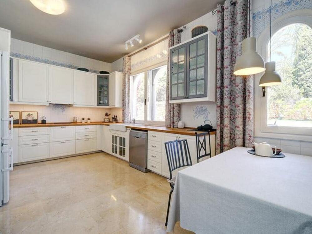 4 camera da letto Villa da affittare in El Paraiso con piscina garage - 8.500 € (Rif: 9679365)