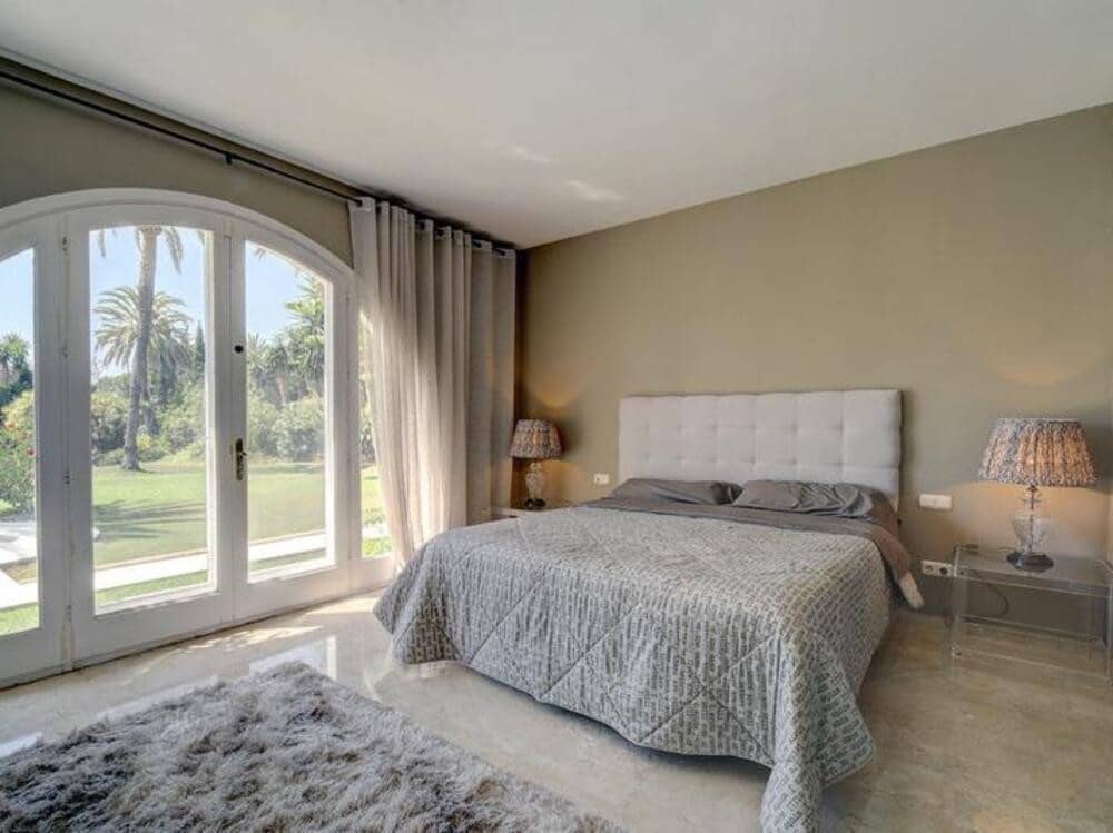 4 camera da letto Villa da affittare in El Paraiso con piscina garage - 8.500 € (Rif: 9679365)