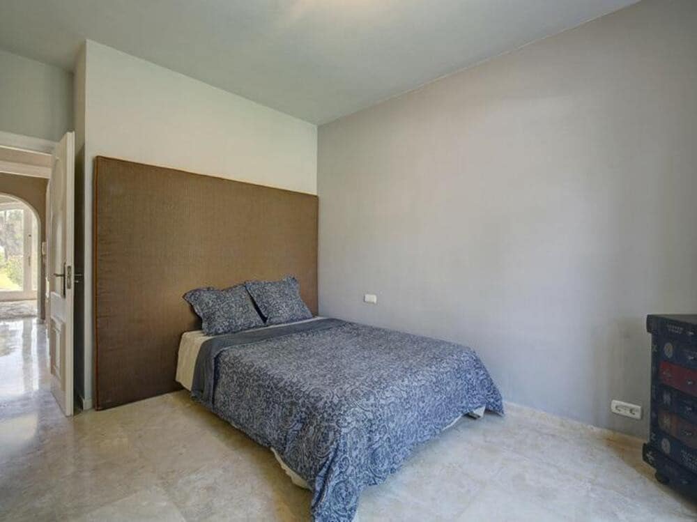 4 camera da letto Villa da affittare in El Paraiso con piscina garage - 8.500 € (Rif: 9679365)