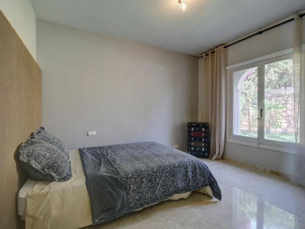4 camera da letto Villa da affittare in El Paraiso con piscina garage - 8.500 € (Rif: 9679365)