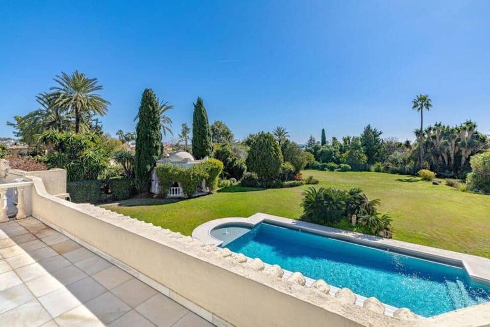 4 slaapkamer Villa te huur in El Paraiso met zwembad garage - € 8.500 (Ref: 9679365)