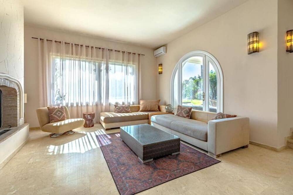 4 slaapkamer Villa te huur in El Paraiso met zwembad garage - € 8.500 (Ref: 9679365)