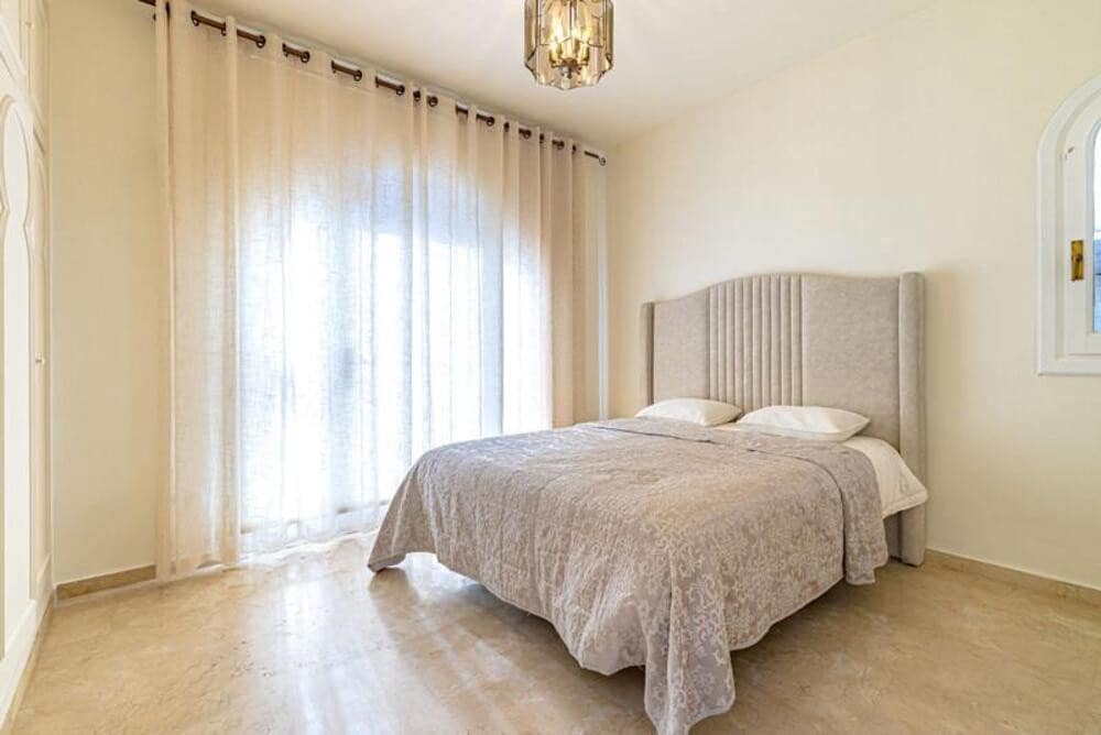 4 slaapkamer Villa te huur in El Paraiso met zwembad garage - € 8.500 (Ref: 9679365)