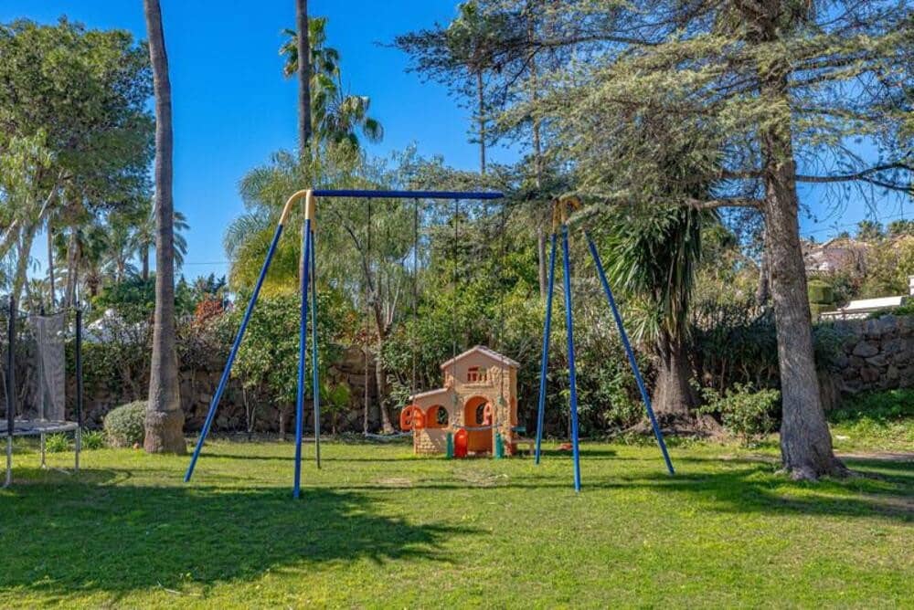 4 slaapkamer Villa te huur in El Paraiso met zwembad garage - € 8.500 (Ref: 9679365)