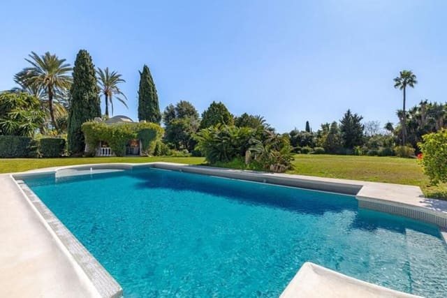 4 Zimmer Villa zu vermieten in El Paraiso, Estepona mit Pool Garage - 8.500 € (Ref: 9679365)