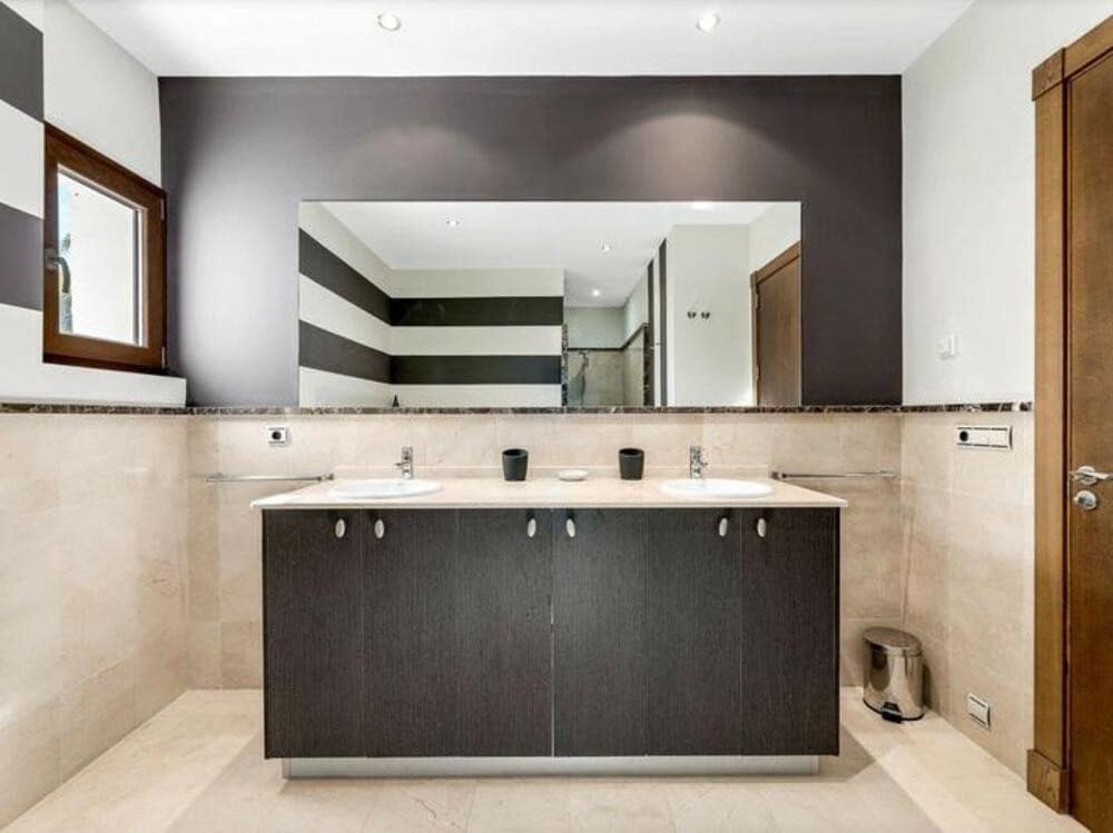 4 soverom Villa til leie i Benahavis med svømmebasseng garasje - € 7 750 (Ref: 9685886)