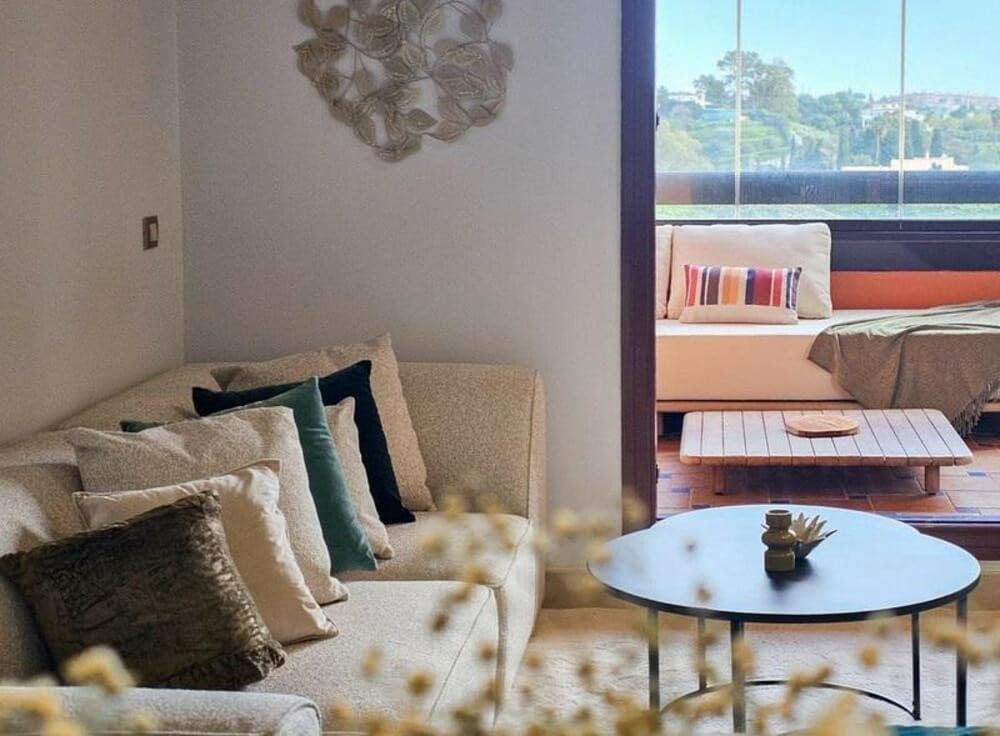 Appartement de 2 chambres à louer à Benahavis avec piscine garage - 2 500 € (Ref: 9685887)