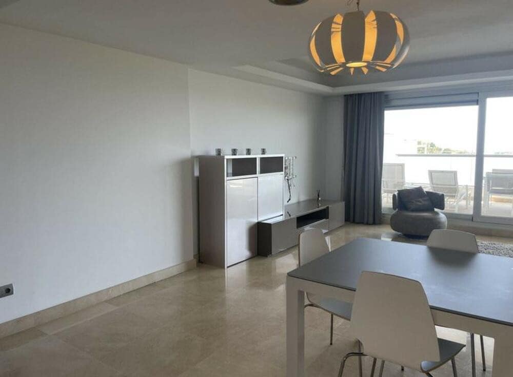 Apartamento de 2 habitaciones en Los Arqueros en alquiler con piscina garaje - 2.700 € (Ref: 9685888)