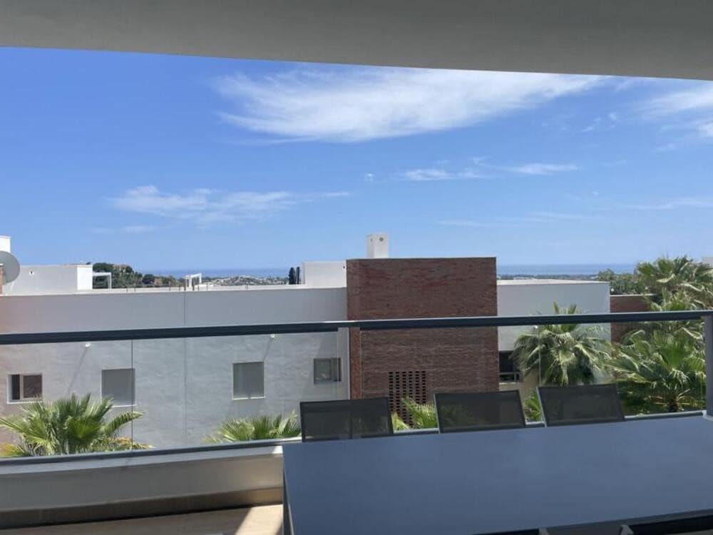 Apartamento de 2 habitaciones en Los Arqueros en alquiler con piscina garaje - 2.700 € (Ref: 9685888)