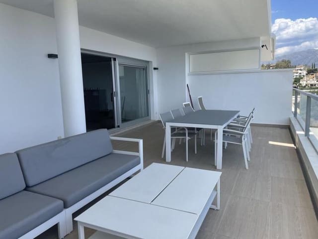 Apartamento de 2 habitaciones en Los Arqueros, Benahavís en alquiler con piscina garaje - 2.700 € (Ref: 9685888)